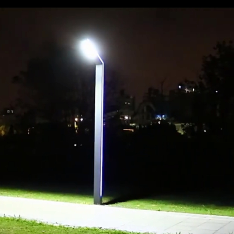 Power Tools Zones - Lampu Pilar Taman Tenaga Surya Dekorasi